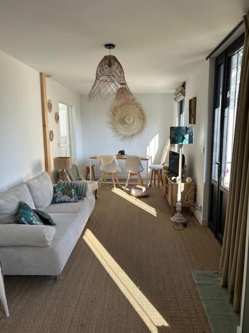 Apartment Les De Carine