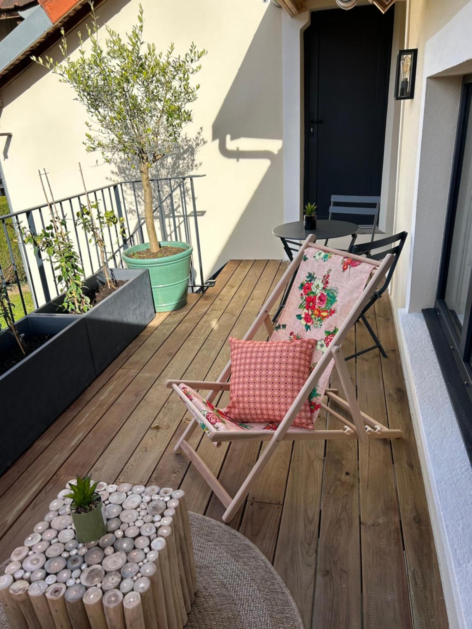 Apartment Les De Carine